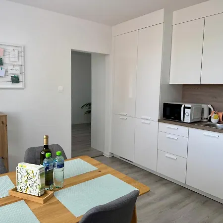 Apartamento Spacious In Wine Region With 2 Balconies Pezinok